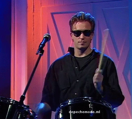 Alan Wilder beats drums 1989 